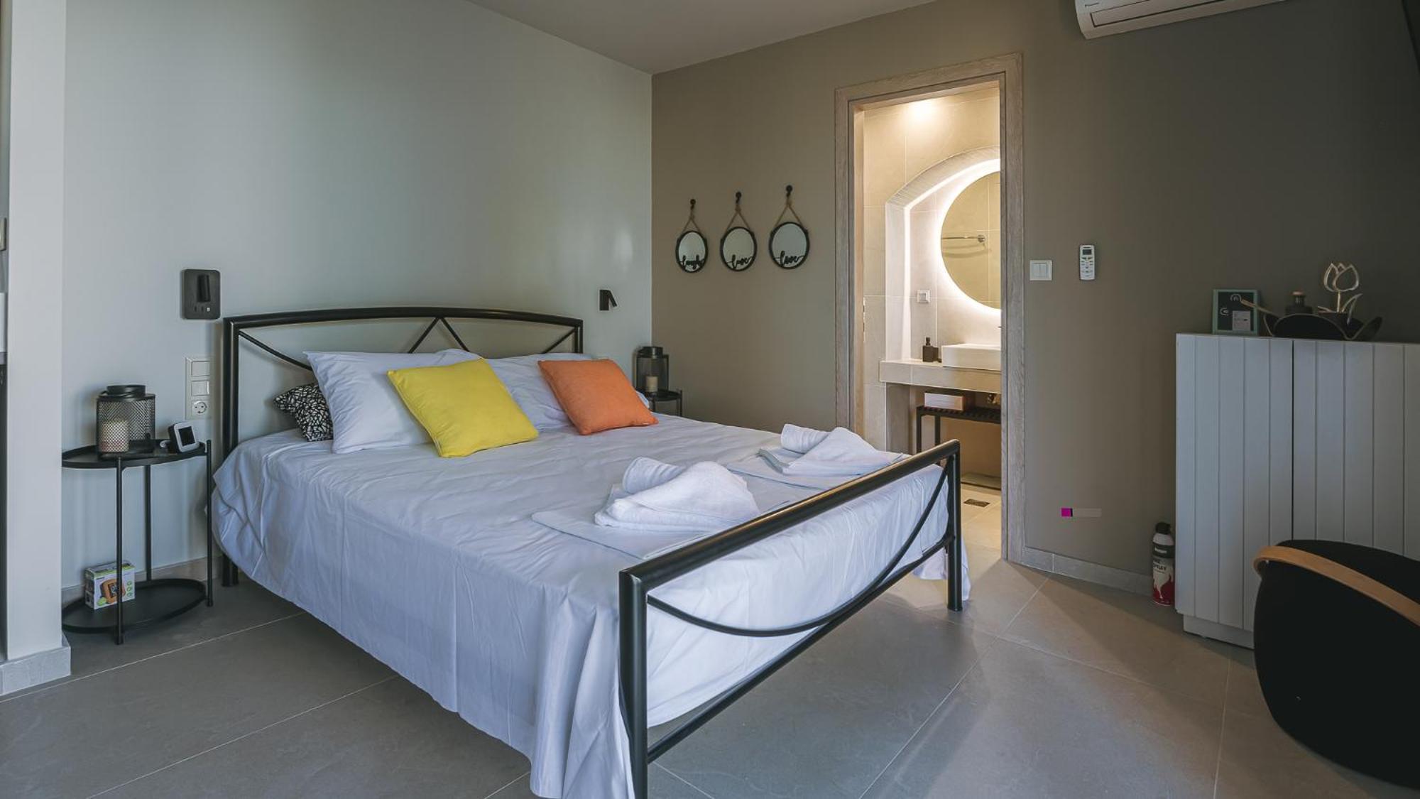Electra Beachfront Suites, Nea Irakleia ภายนอก รูปภาพ