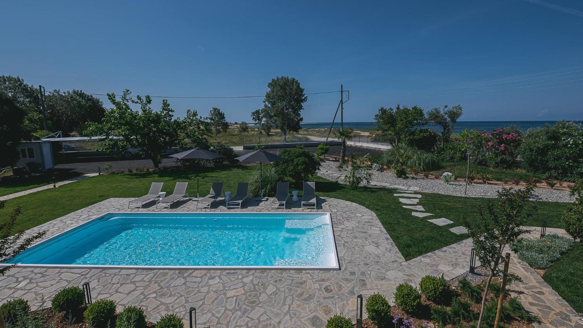 Electra Beachfront Suites, Nea Irakleia ภายนอก รูปภาพ