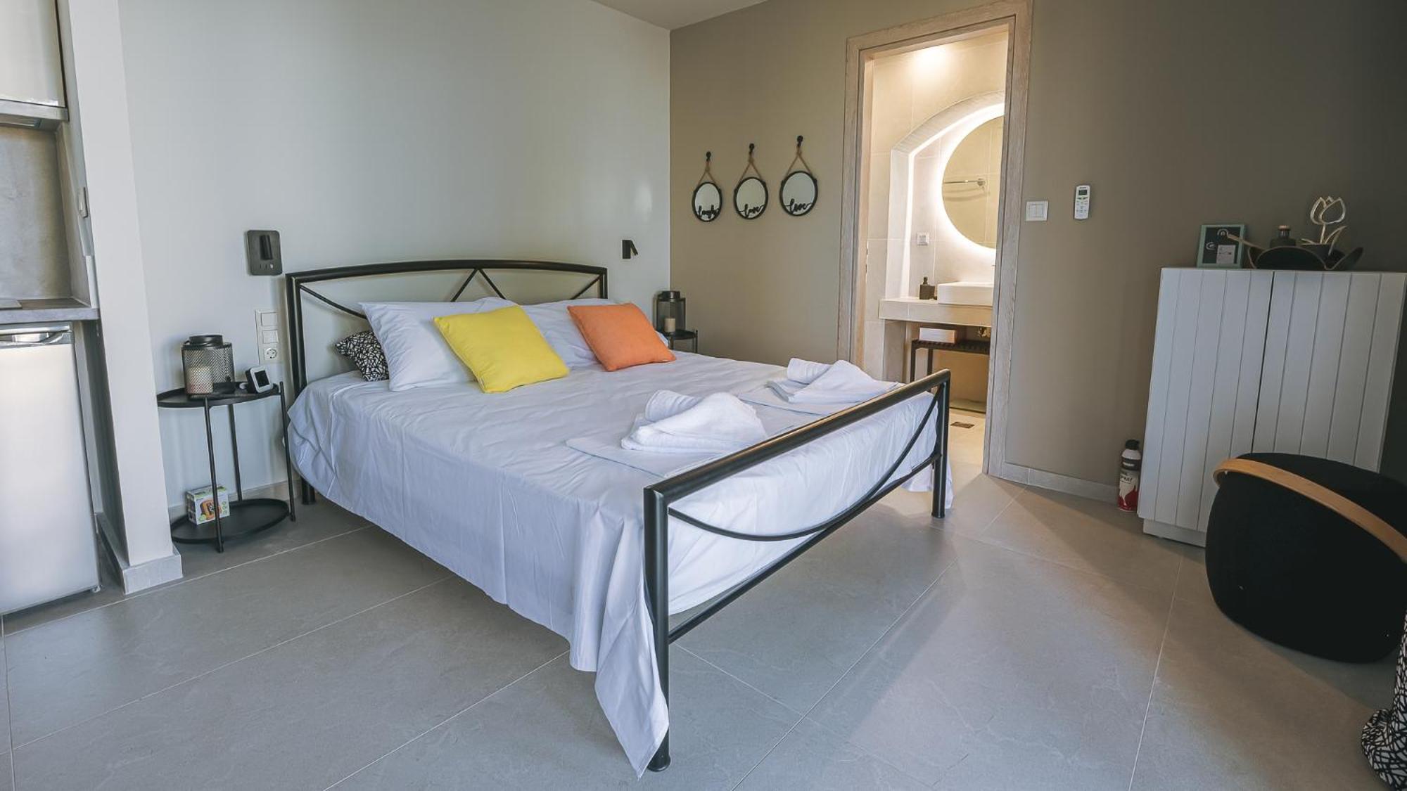 Electra Beachfront Suites, Nea Irakleia ภายนอก รูปภาพ