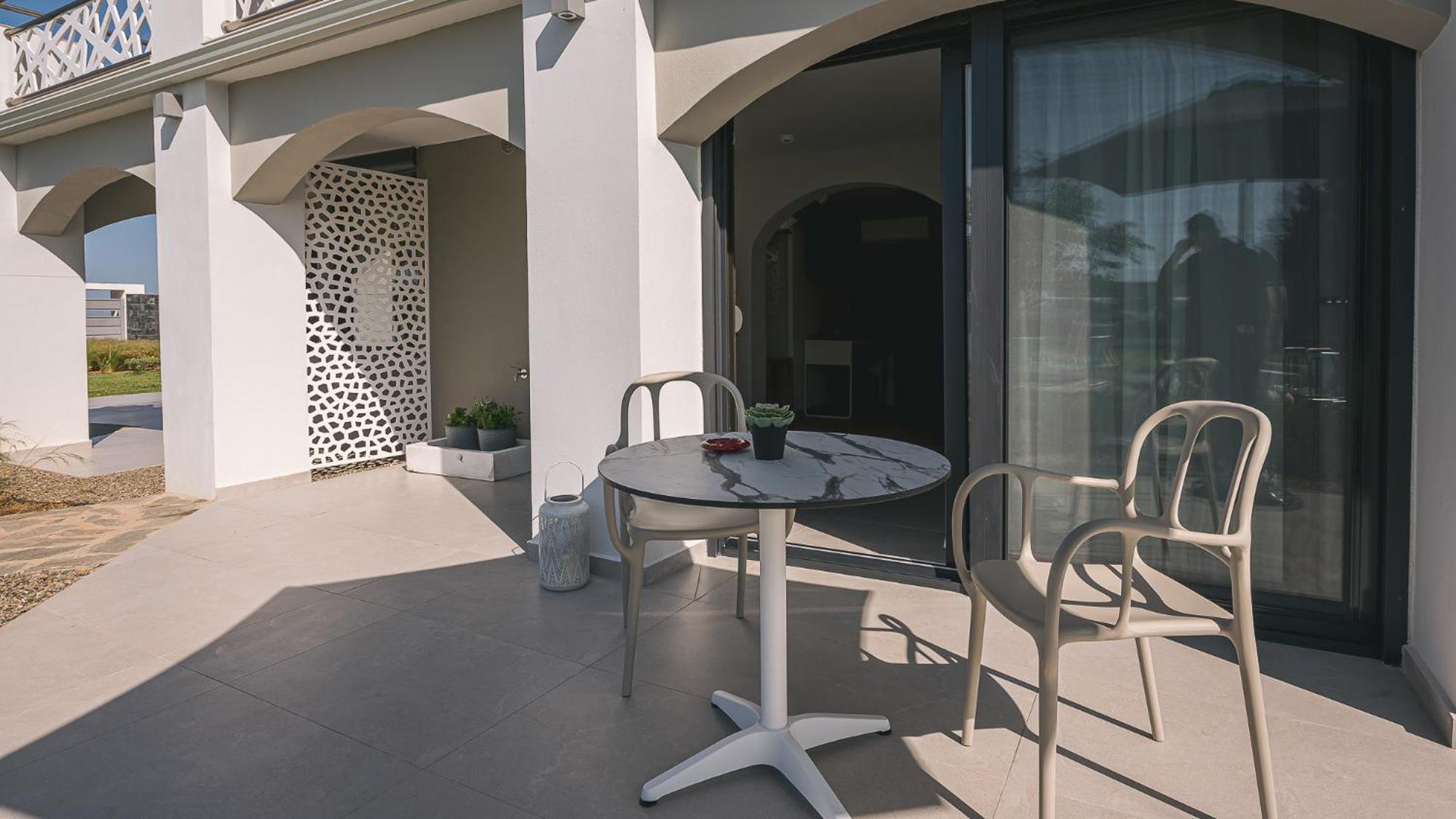 Electra Beachfront Suites, Nea Irakleia ภายนอก รูปภาพ